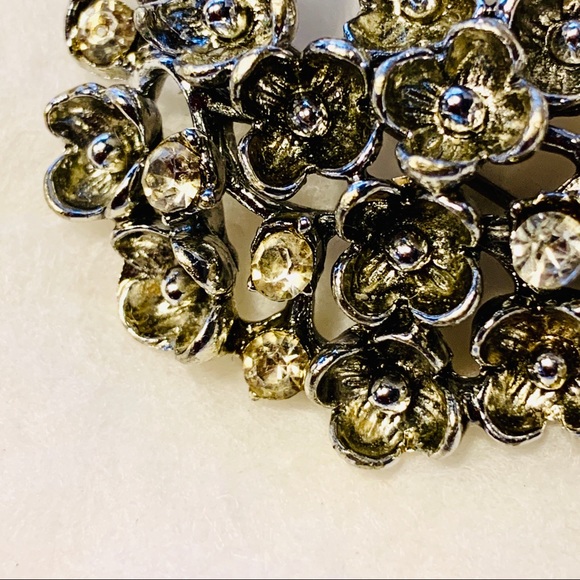 Vintage Flower Grape Brooch with Rhinestones - Picture 2 of 6